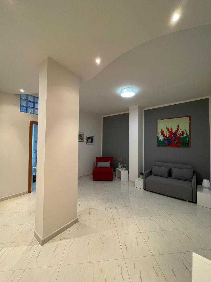 Comfort Apartment And Terrace Nel Cuore Di Bari Kültér fotó